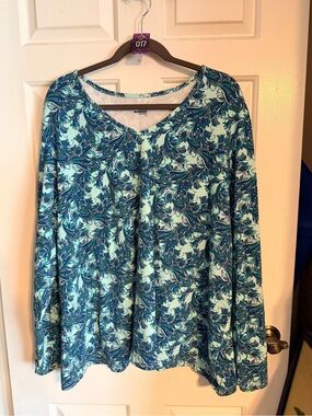 Basic Editions Teal Paisley Long Sleeve Scoop Neck Top